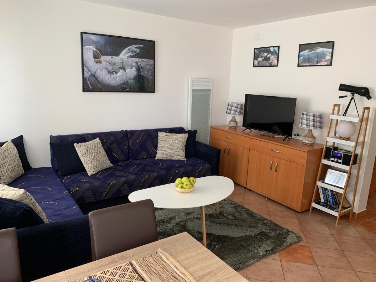 נובליה Apartments Mat מראה חיצוני תמונה