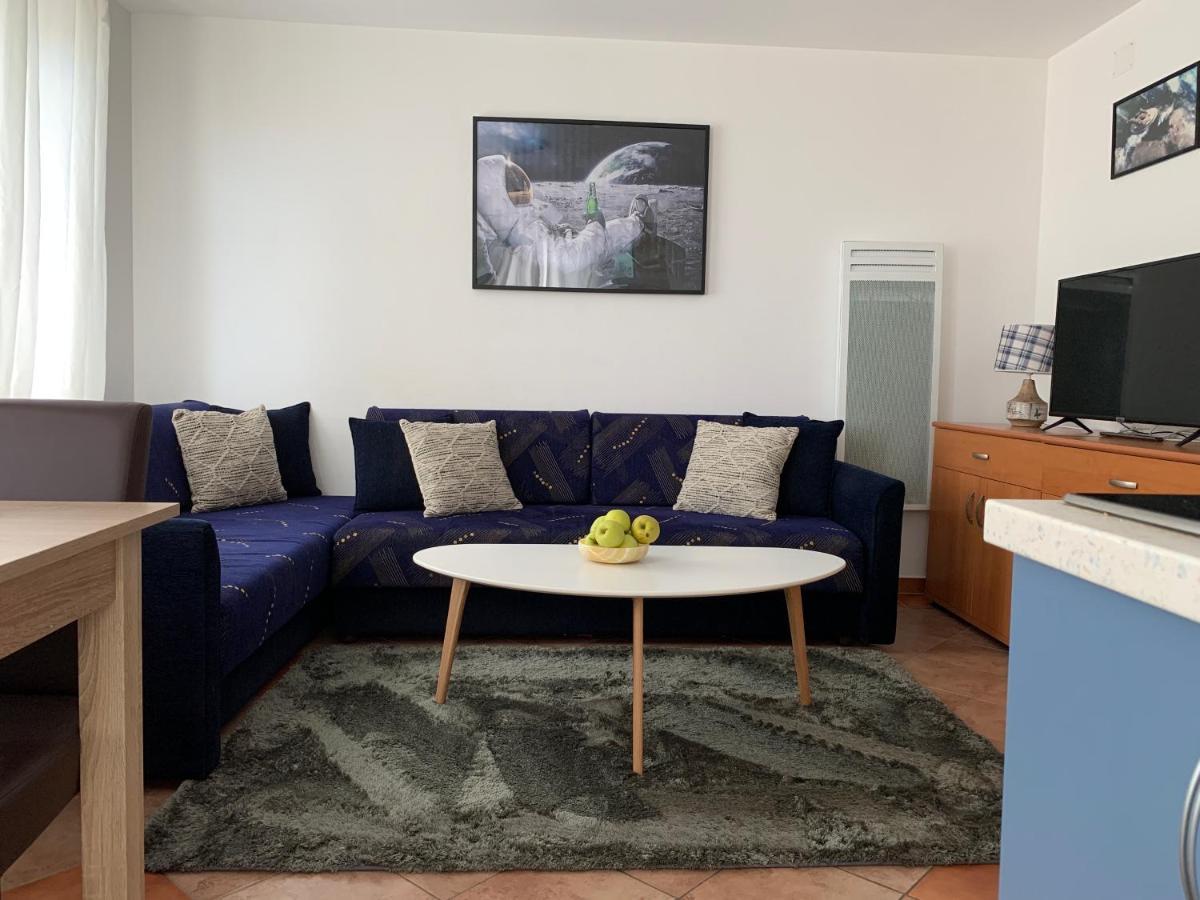 נובליה Apartments Mat מראה חיצוני תמונה